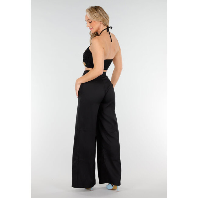 Schwarzes Set mit Neckholder-Crop-Top und weiter Hose mit hoher Taille