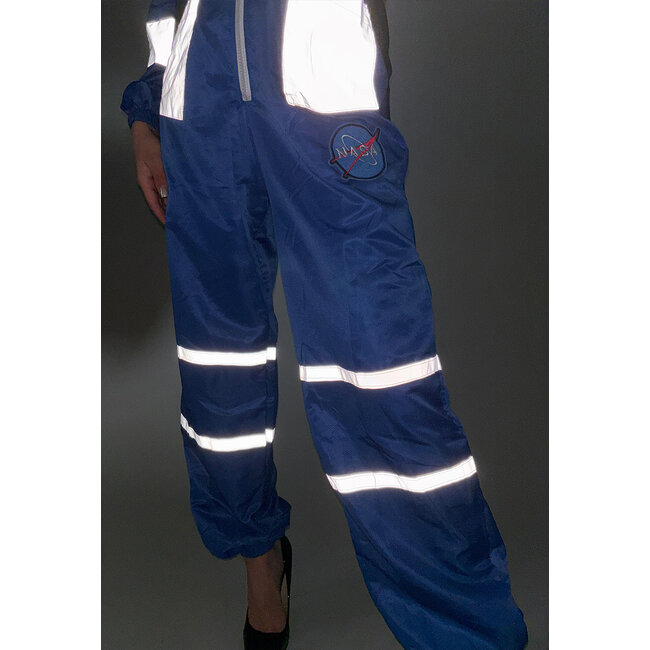 Blaues NASA Astronautenkostüm mit Aufnähern und reflektierenden Streifen