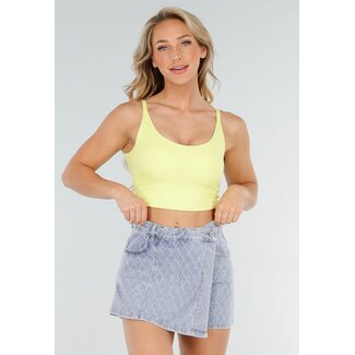 Buttergelbes Crop-Top mit offenem Rücken