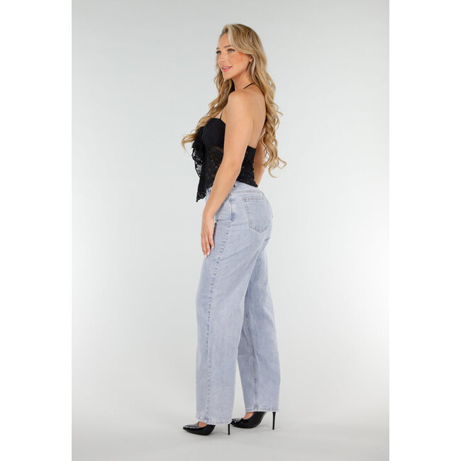 Schwarzes Spitzen-Stretch-Träger-Top mit Schleifen-Verschluss und transparentem Stoff