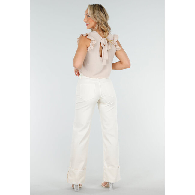 Beigefarbenes ärmelloses Top mit Volants an den Schultern und Schleife