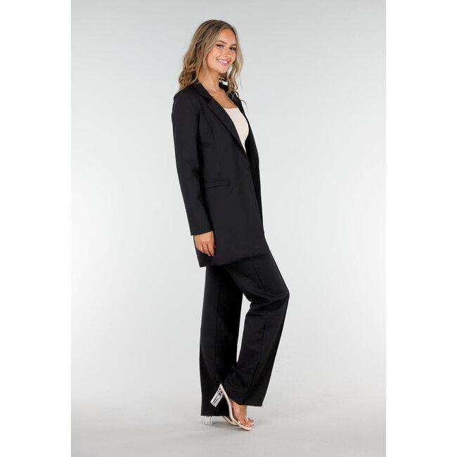 Schwarzer mittellanger Blazer mit Stretch und Schulterpolsterung