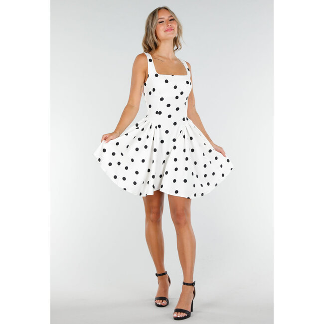 Weißes Polkadot-Kleid mit Stretch und eingearbeiteten Pads