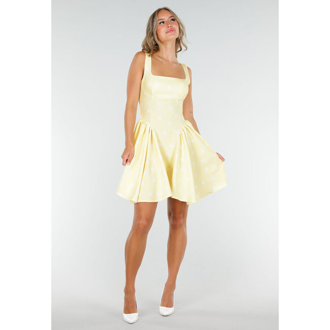 Buttergelbes gepunktetes Kleid mit Stretch und eingearbeiteten Polstern
