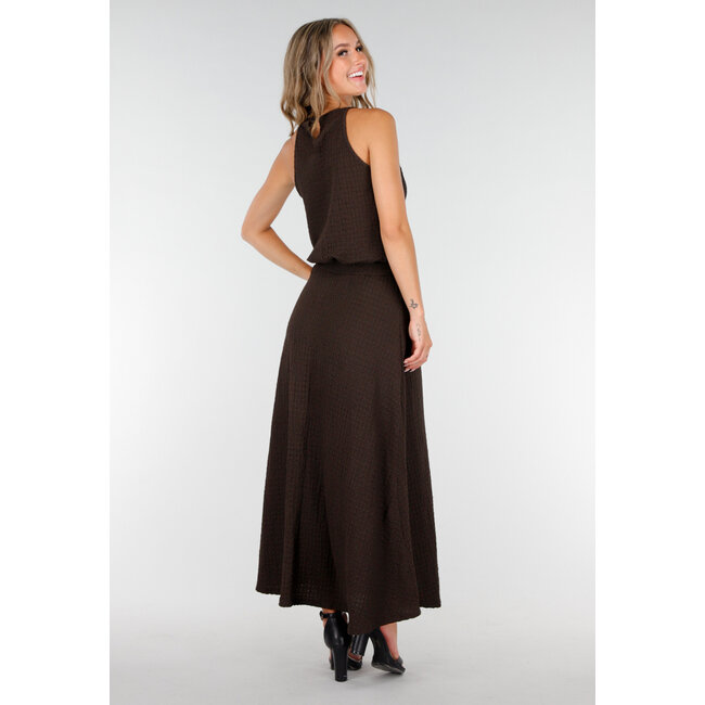 Braunes Set mit hochgeschnittenem Oberteil und Stretch