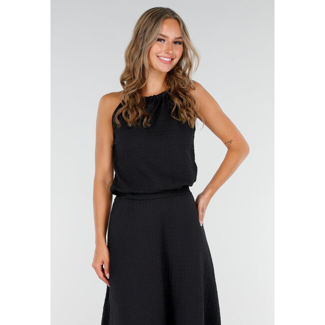 Schwarzes Maxi-Set mit hochgeschnittenem Oberteil und Stretch