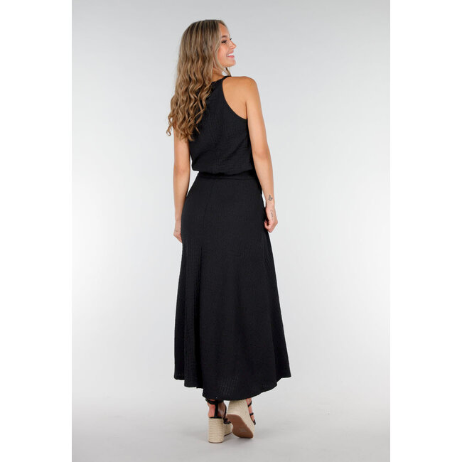 Schwarzes Maxi-Set mit hochgeschnittenem Oberteil und Stretch