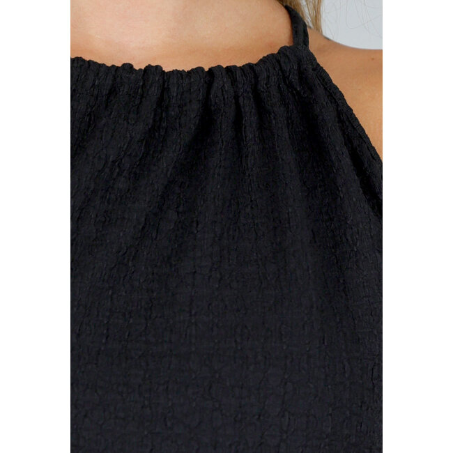 Schwarzes Maxi-Set mit hochgeschnittenem Oberteil und Stretch