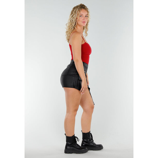 Rotes Stretch-Top mit Pads und Spaghetti-Trägern