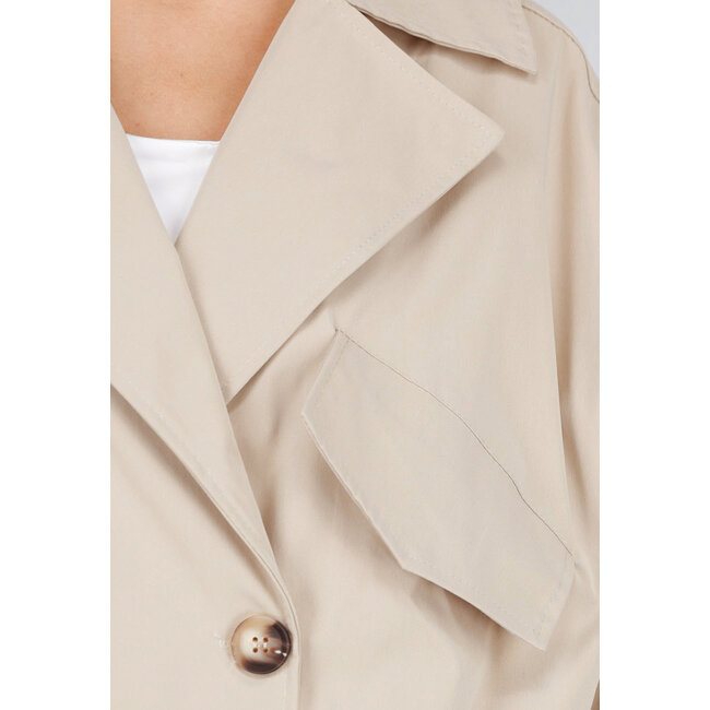 Kurzer Trenchcoat in Beige mit Puffärmeln und Knöpfen