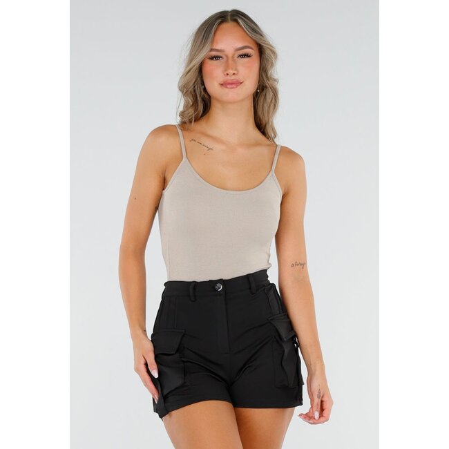 Beigefarbener Bodysuit mit Spaghettiträgern und Pads