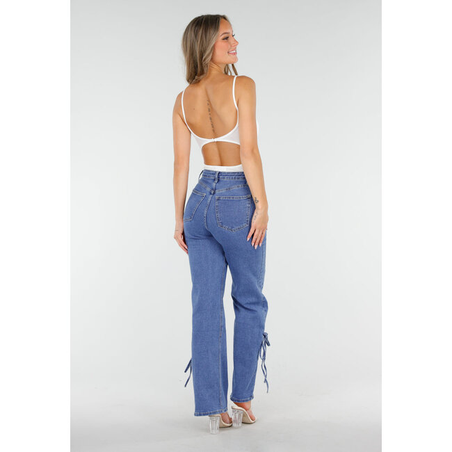 Weißer Bodysuit mit Spaghettiträgern und Pads