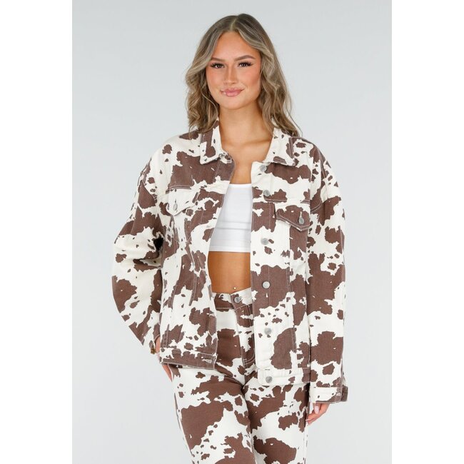 Jeansjacke mit Kuhmuster