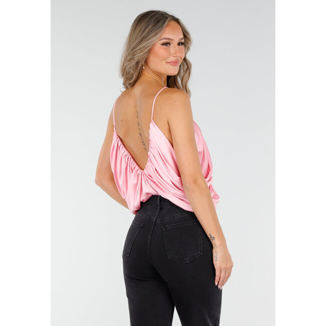 Zartrosa Satin-Top mit Falten und Spaghetti-Trägern