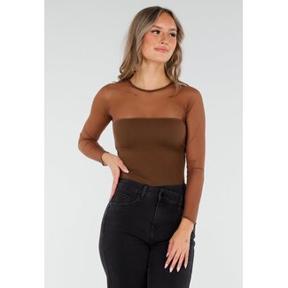 Braunes Mesh Top mit Pads