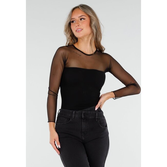 Schwarzes Mesh-Top mit langen Ärmeln und eingearbeiteten Pads