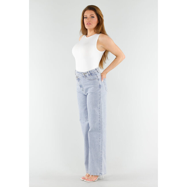 Nahtloses, formendes Top in Weiß mit hohem Ausschnitt