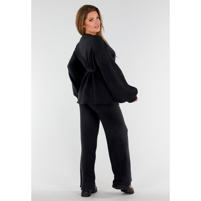 Schwarzes Strickset mit Reversoberteil und weiter Hose