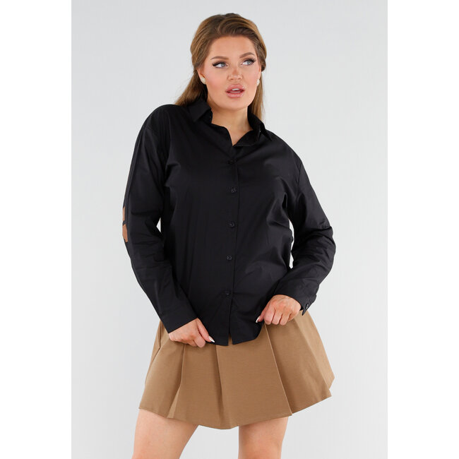 Schwarze Bluse mit New York Aufnäher auf dem Rücken