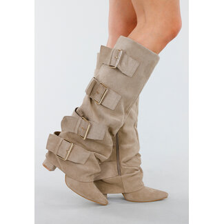 Beige Stiefel in Wildlederoptik