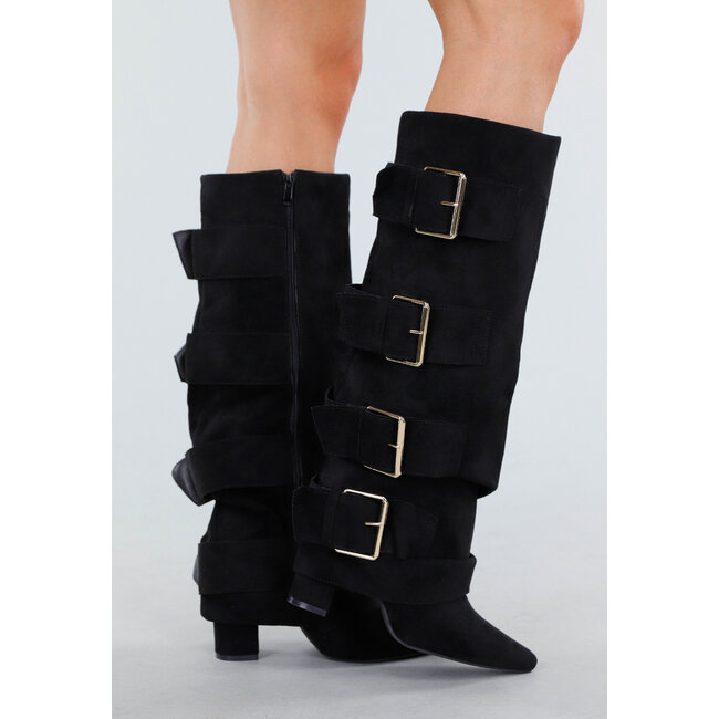 Schwarze Stiefel in Wildlederoptik mit breiten Schnallen