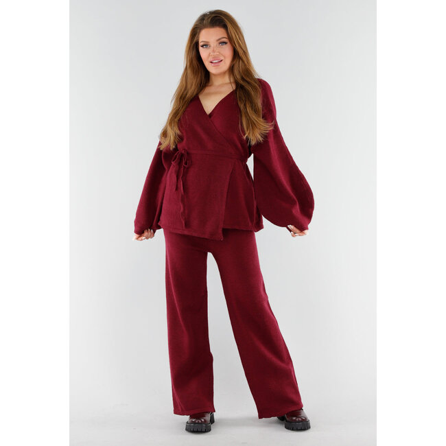 Bordeauxfarbene Veterinärstiefel mit grober Sohle und Reißverschluß