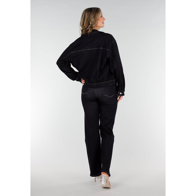 Dunkelblaue Jeansjacke mit Reißverschluss, Kragen und Gummizug am Saum