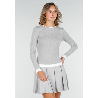 Graues Langarmshirt