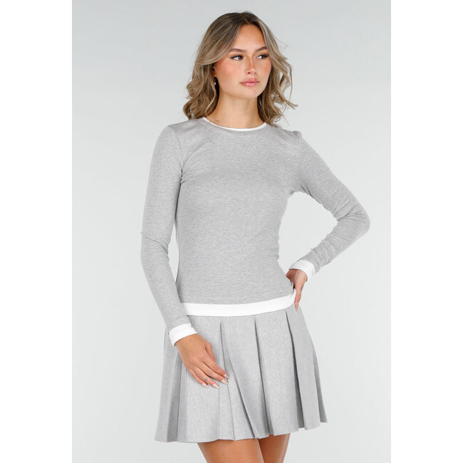 Graues Langarmshirt