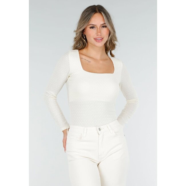 Ecru-Top mit quadratischem Ausschnitt und Stretch-Textur