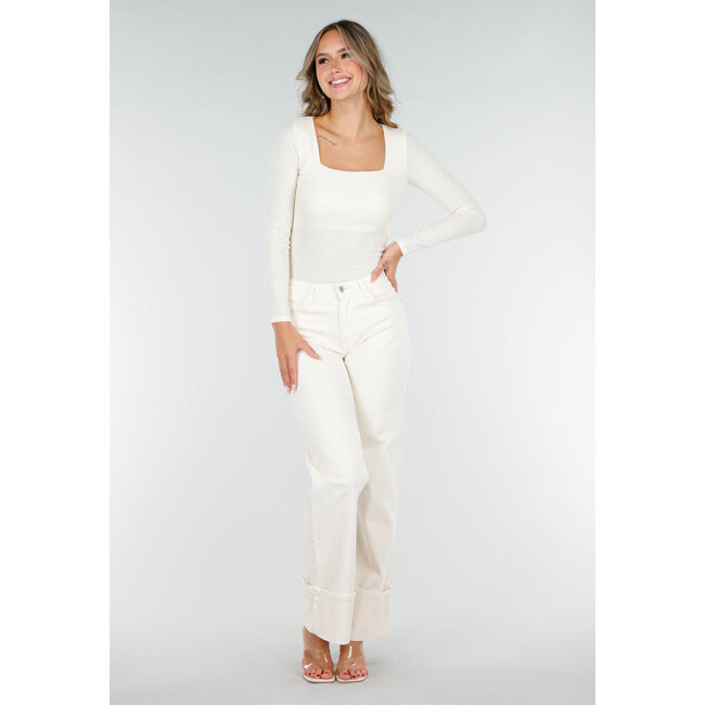 Ecru-Top mit quadratischem Ausschnitt und Stretch-Textur