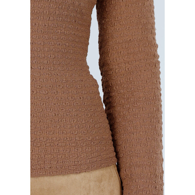 Braunes Top mit quadratischem Ausschnitt und Stretch-Textur