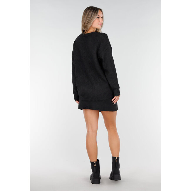 Schwarzer Strickpullover mit V-Ausschnitt und langen Ärmeln
