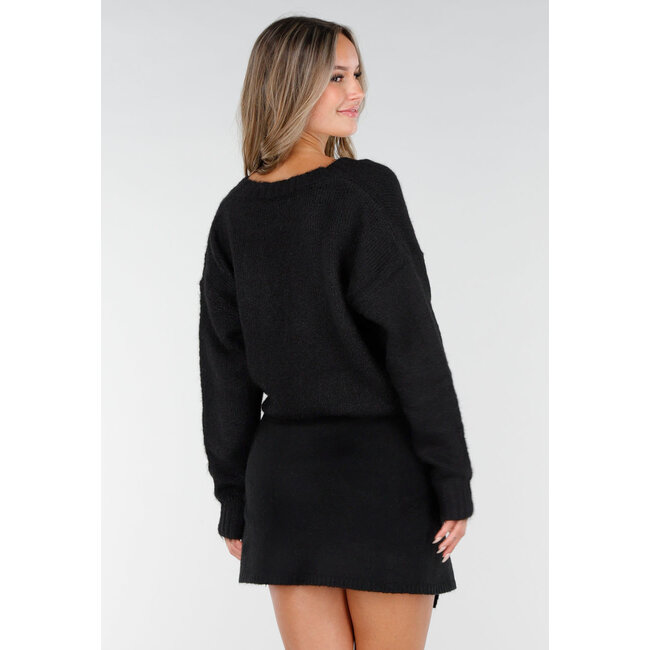Schwarzer Strickpullover mit V-Ausschnitt und langen Ärmeln
