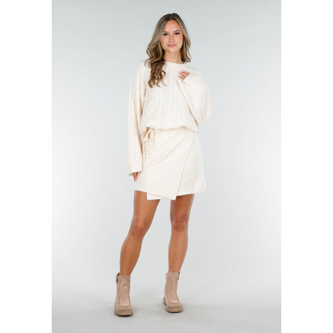 Beige gestrickter Wickelrock mit Schleifendetail
