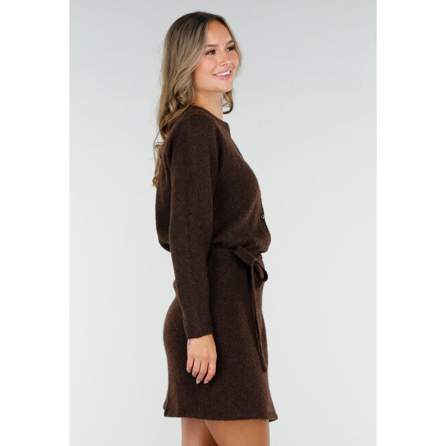 Braune Strickjacke mit langen Ärmeln und Knopfverschluss
