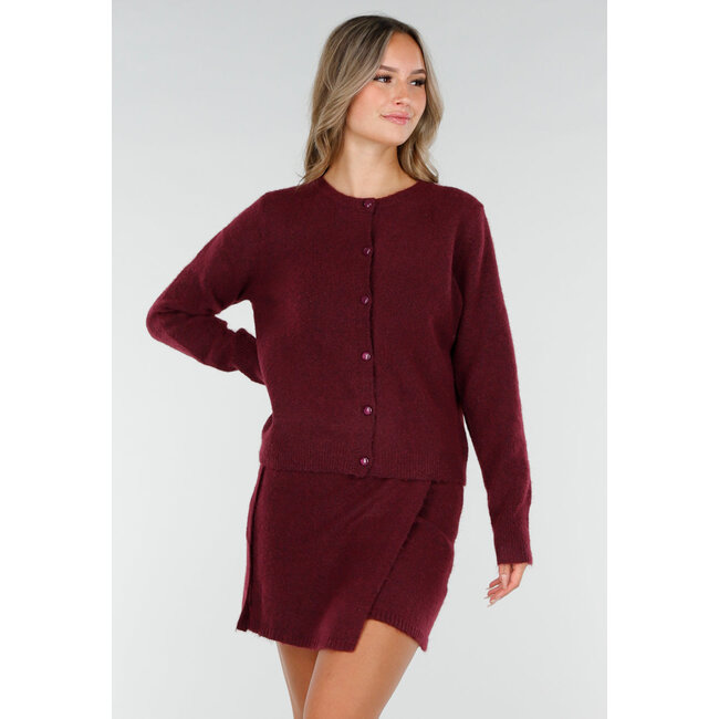 Rote Strickjacke