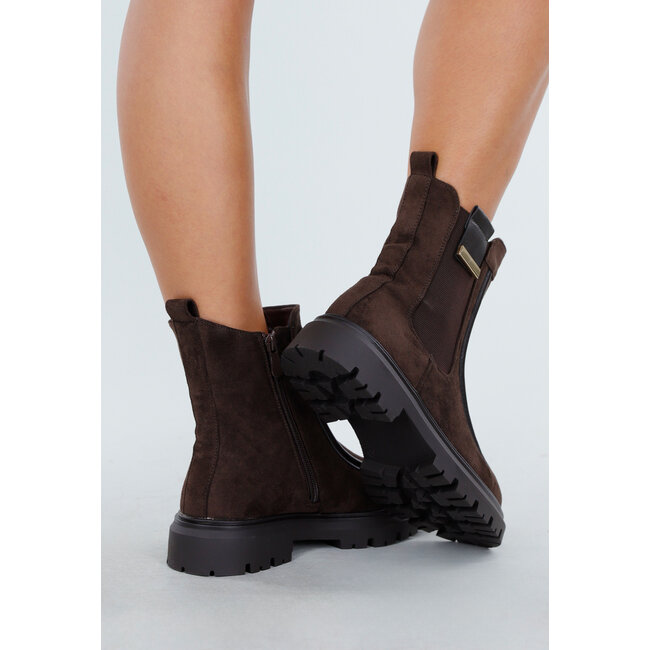 Braune Stiefeletten mit klobiger Sohle und Wildlederoptik