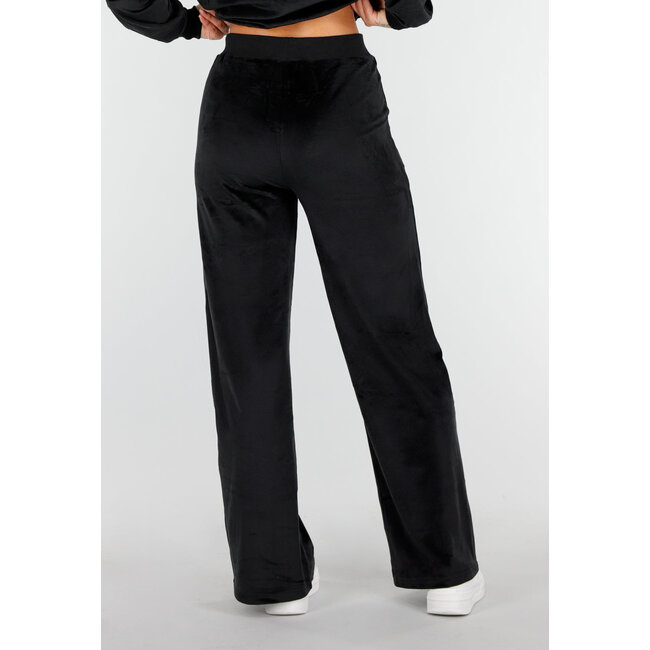 Schwarzes Velours-Homewear-Set mit langen Ärmeln und weiten Hosen