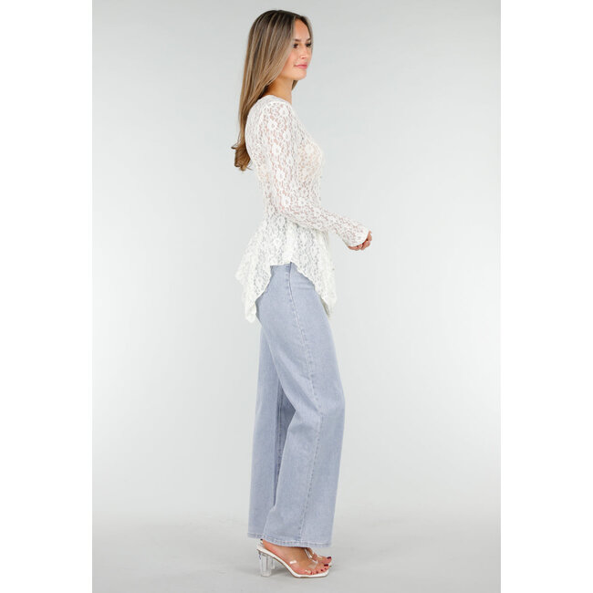 Weißes Spitzen-Peplum-Oberteil mit Knöpfen und langen Ärmeln