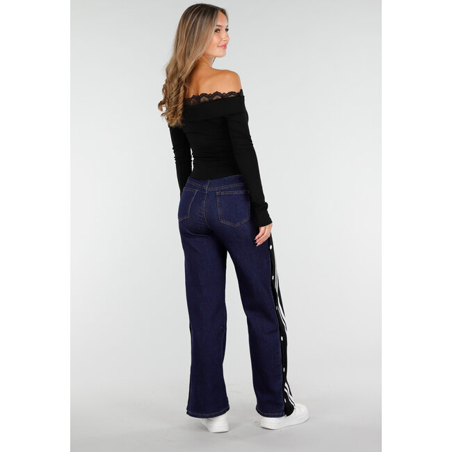 Schwarzes Off-Shoulder-Oberteil mit Spitze und langen Ärmeln