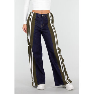 Weite Stretchjeans mit Streifen