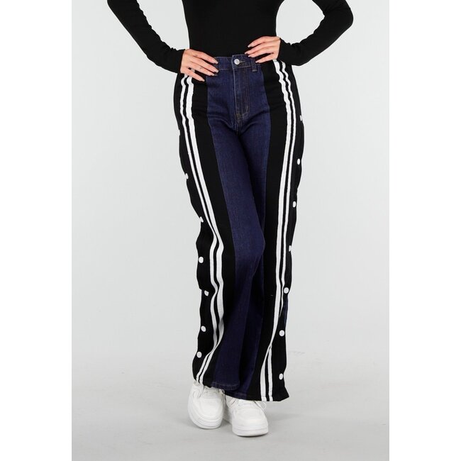 Denim-Hose mit weitem Bein, schwarzen Seiten und Streifen