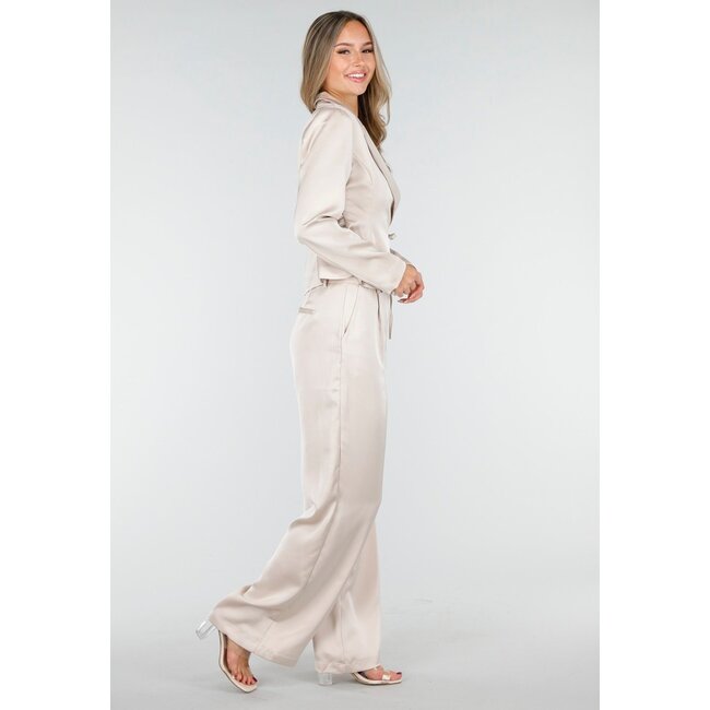 Champagnerfarbener Satin-Look-Wickelblazer mit Schleife