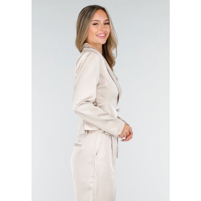 Champagnerfarbener Satin-Look-Wickelblazer mit Schleife