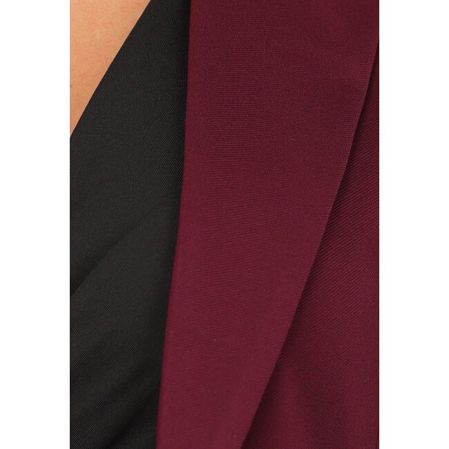 Mittellanger burgunderfarbener Blazer mit Stretch