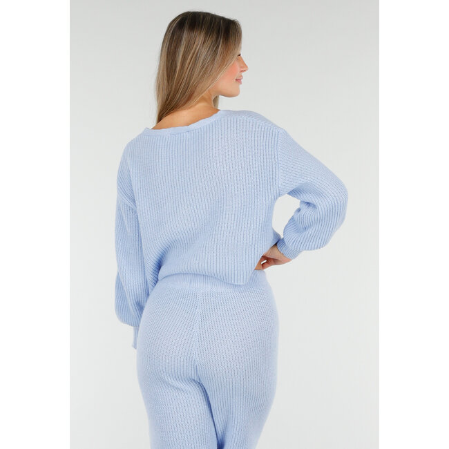 Zweiteiliger Strickanzug in Hellblau