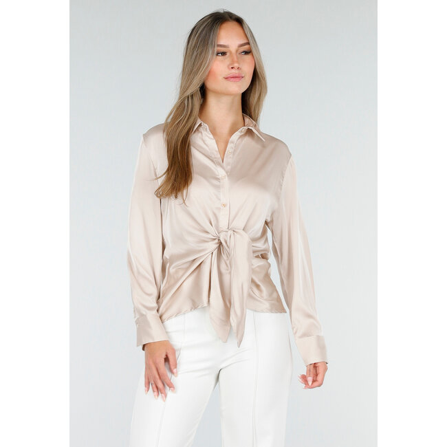Bluse mit langen Ärmeln aus beigem Satin