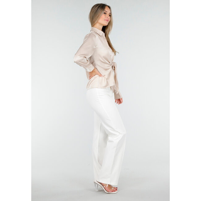 Bluse mit langen Ärmeln aus beigem Satin