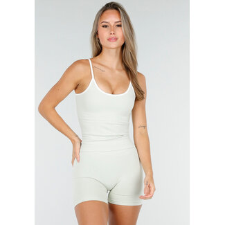 Grünes Sporttop mit Stretch und Polstern